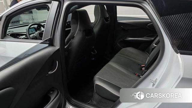 BYD Dolphin 2026 Серебристо-серый из Кореи, фото 2
