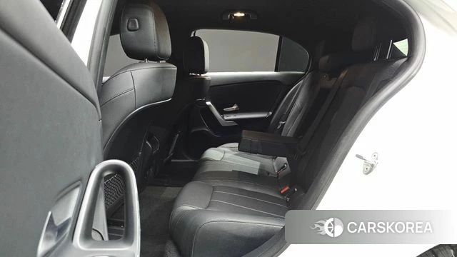 Mercedes-Benz A-Class W177 2022 Белый из Кореи, фото 2