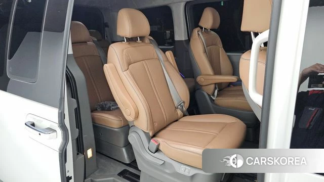 Hyundai Staria 2025 Белый из Кореи, фото 2