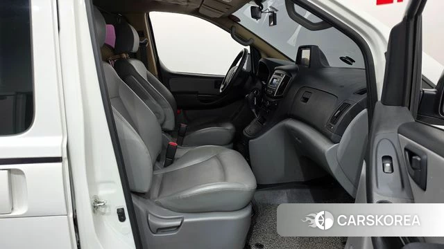 Hyundai The New Grand Starex 2019 Белый из Кореи, фото 2