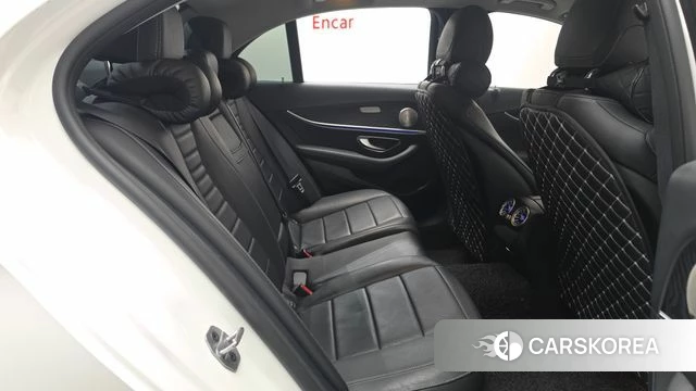 Mercedes-Benz E-Class W213 2019 Белый из Кореи, фото 2
