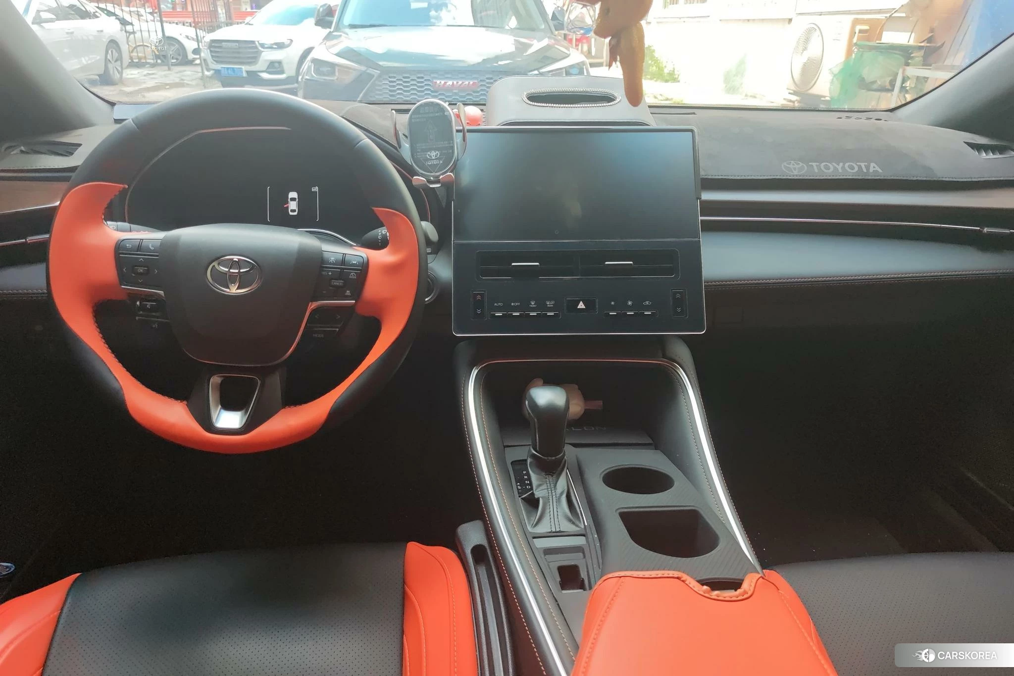 Toyota Avalon 2024 Черный из Китая, фото 2