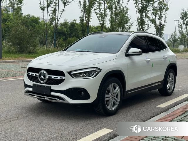 Mercedes-Benz GLA 2023 Белый из Китая, фото 2