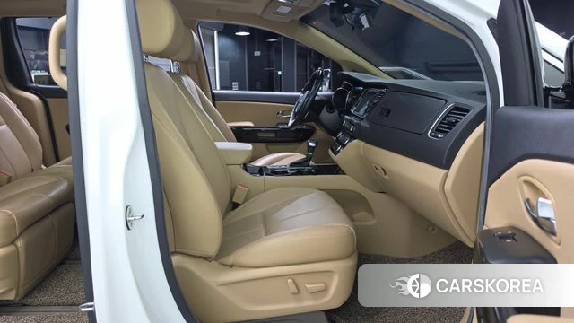 Kia The New Carnival 2018 Белый из Кореи, фото 2