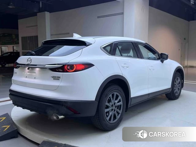 Mazda CX-4 2023 Белый из Китая, фото 2