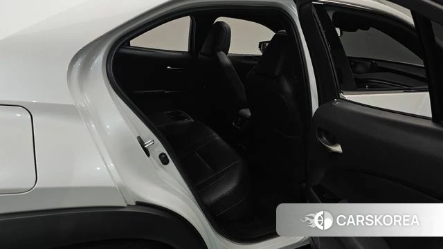 Lexus UX300e 2022 Белый из Кореи, фото 2