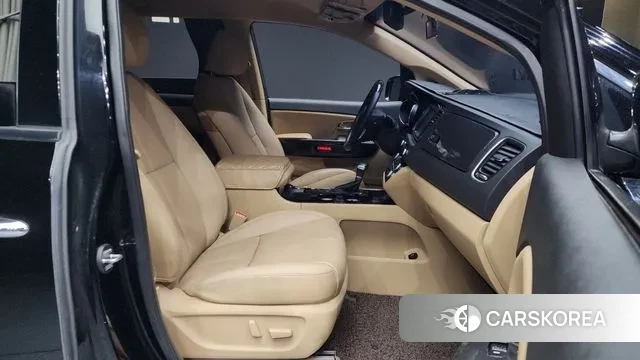 Kia The New Carnival 2018 Черный из Кореи, фото 2