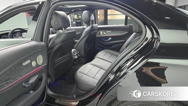 Mercedes-Benz E-Class W213 2022 Черный из Кореи, фото 2