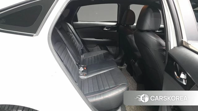 Kia The New K3 2nd generation 2021 Белый из Кореи, фото 2