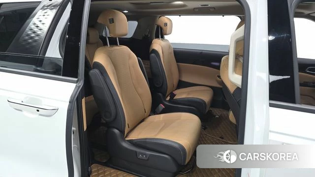 Kia Carnival 4th generation 2023 Белый из Кореи, фото 2