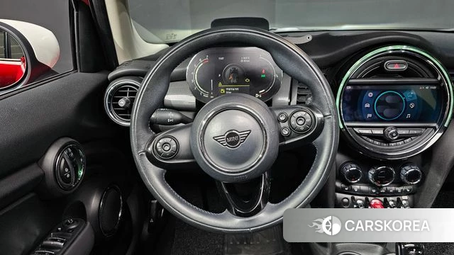 Mini Cooper 2021 Красный из Кореи, фото 2