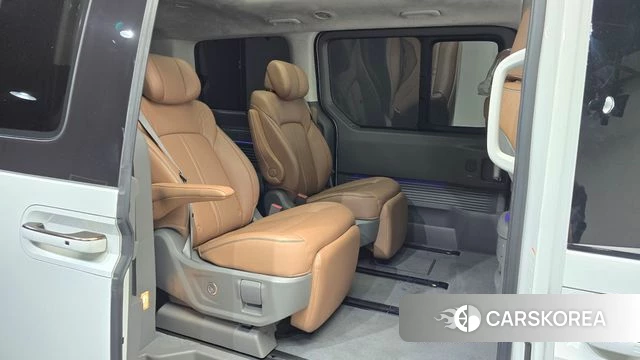 Hyundai Staria 2024 Белый из Кореи, фото 2