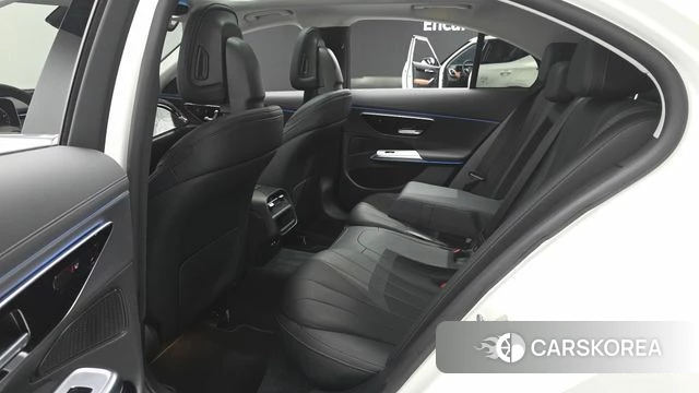 Mercedes-Benz E-Class W214 2024 Белый из Кореи, фото 2