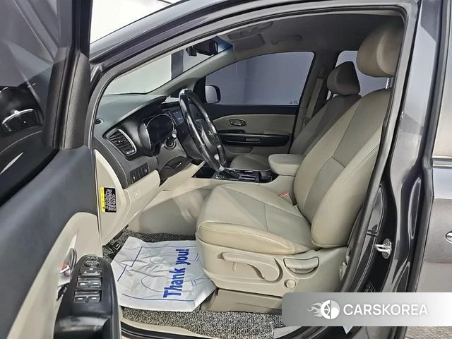 Kia The New Carnival 2019 Серый из Кореи, фото 2