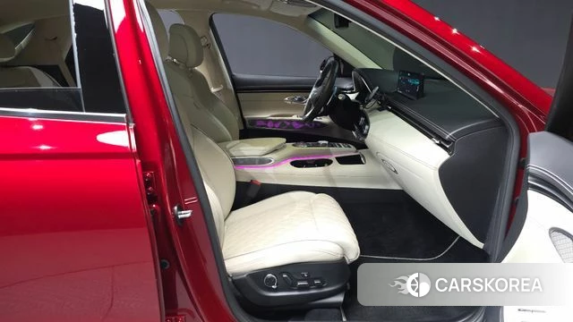 Genesis GV70 2023 Красный из Кореи, фото 2