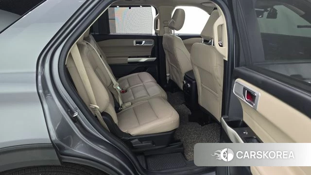 Ford Explorer 6th Generation 2021 Черный из Кореи, фото 2
