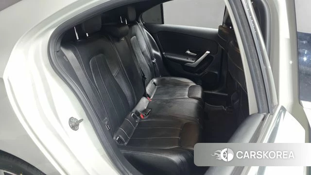 Mercedes-Benz A-Class W177 2021 Белый из Кореи, фото 2
