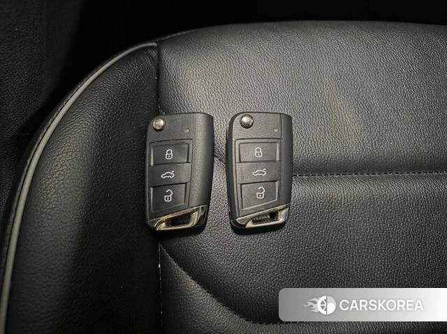 Volkswagen Tiguan second Generation 2021 Серый из Кореи, фото 2