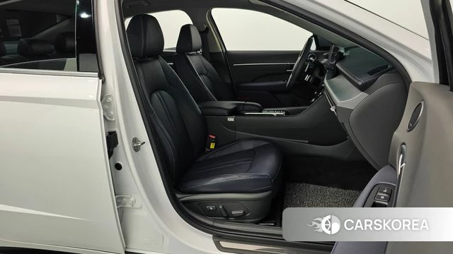 Hyundai Sonata D Edge (DN8) 2024 Белый из Кореи, фото 2