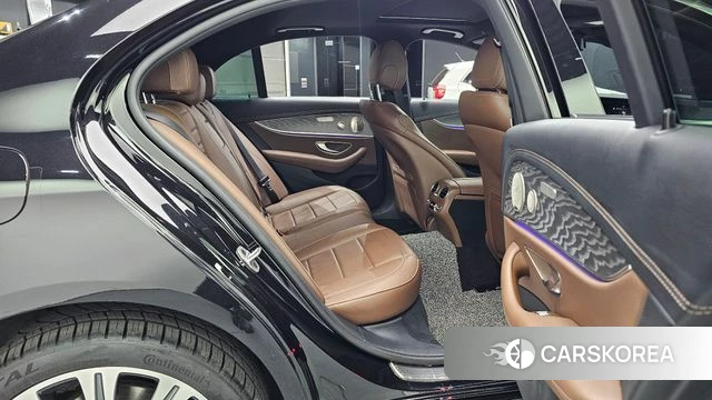 Mercedes-Benz E-Class W213 2022 Черный из Кореи, фото 2