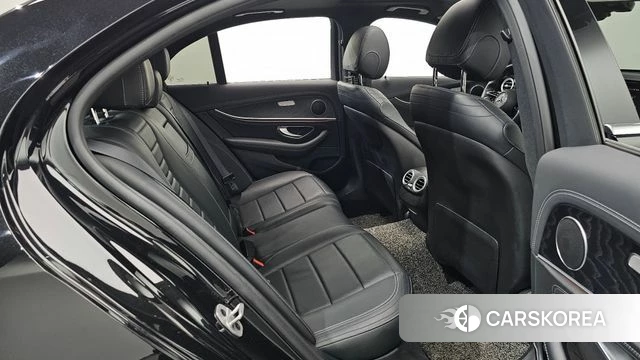 Mercedes-Benz E-Class W213 2021 Черный из Кореи, фото 2