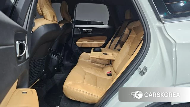 Volvo XC60 second Generation 2018 Белый из Кореи, фото 2