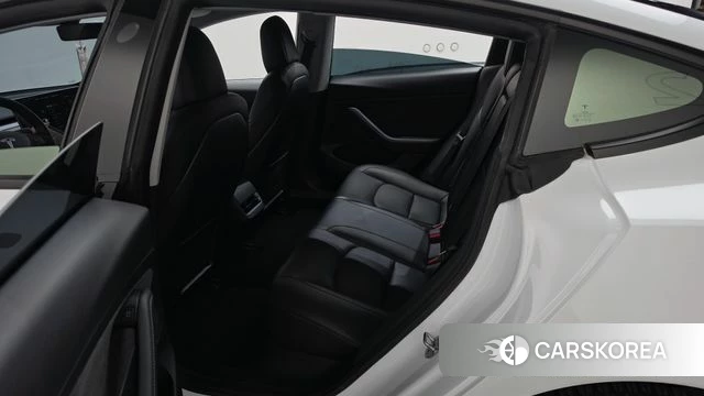 Tesla Model 3 2021 Белый из Кореи, фото 2