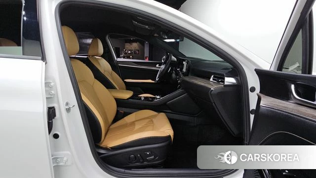 Kia K5 3rd generation 2022 Белый из Кореи, фото 2