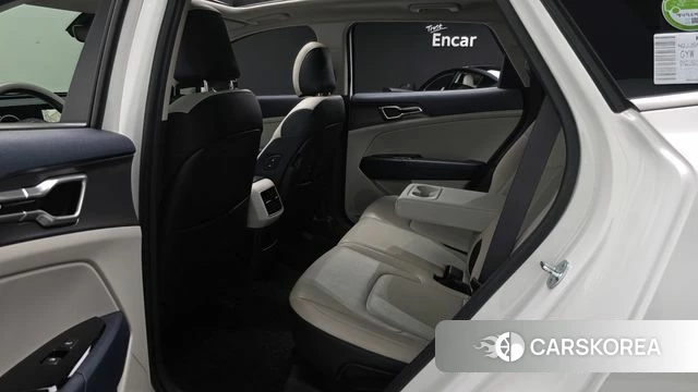 Kia Sportage 5th Generation 2022 Белый из Кореи, фото 2