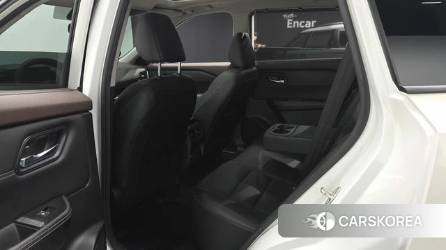 Nissan Log (T33) 2023 Жемчужный цвет из Кореи, фото 2
