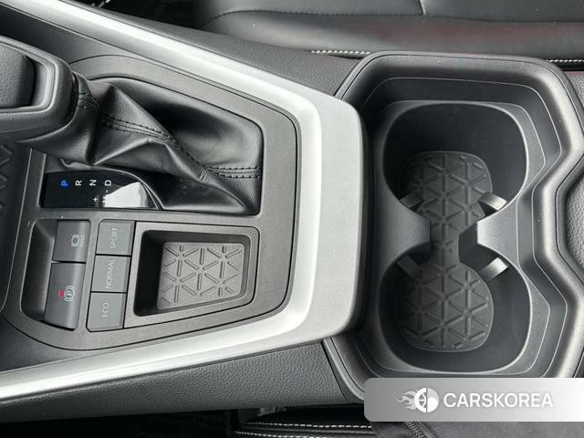 Toyota RAV4 2024 Белый из Китая, фото 2