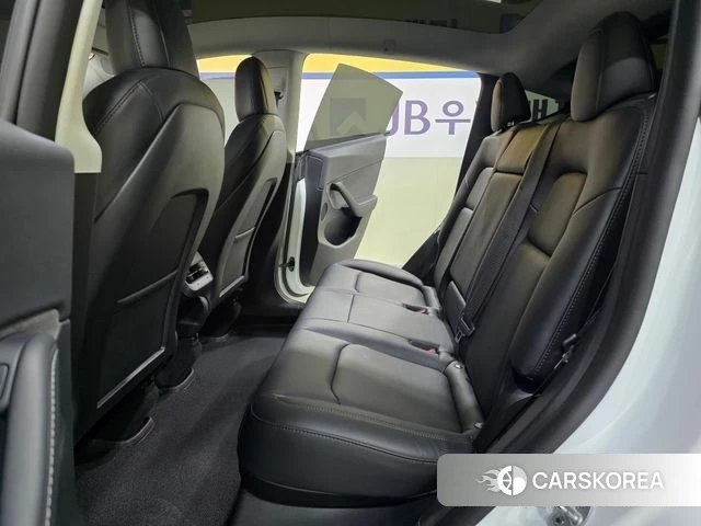 Tesla Model Y 2022 Белый из Кореи, фото 2