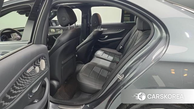 Mercedes-Benz E-Class W213 2022 Серый из Кореи, фото 2