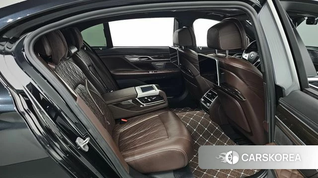 BMW 7 Series (G11) 2021 Черный из Кореи, фото 3
