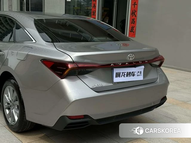 Toyota Avalon 2025 Серебристо-серый из Китая, фото 2