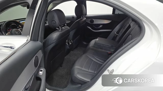 Mercedes-Benz C-Class W205 2020 Белый из Кореи, фото 2