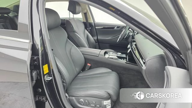 Genesis G80 (RG3) 2023 Черный из Кореи, фото 2