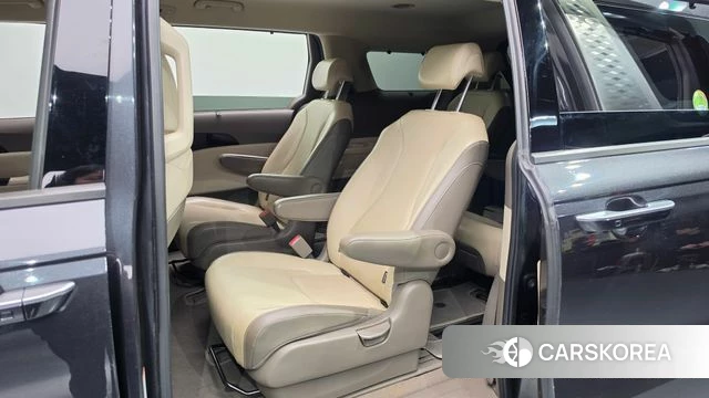 Kia Carnival 4th generation 2021 Серый из Кореи, фото 2