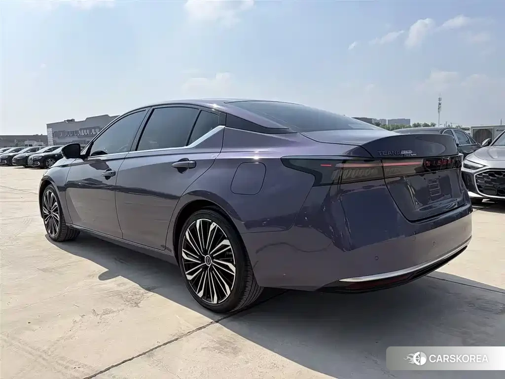 Nissan Altima 2025 Red/purple из Китая, фото 2