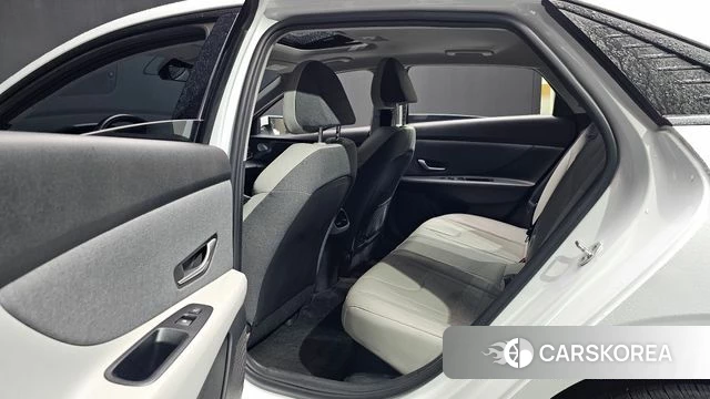 Hyundai Avante Hybrid (CN7) 2021 Белый из Кореи, фото 2