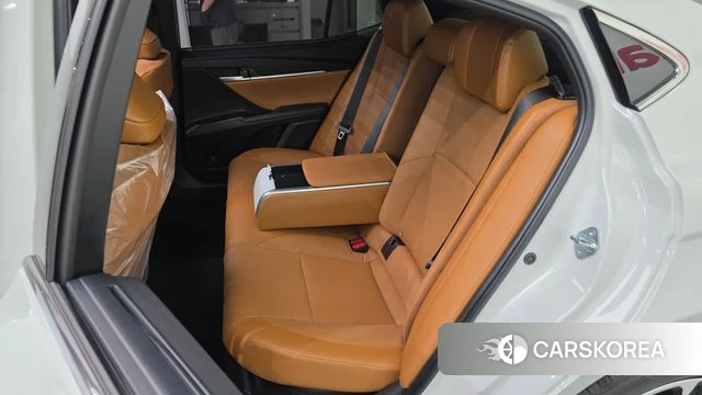 Toyota Camry (XV80) 2026 Белый из Кореи, фото 2