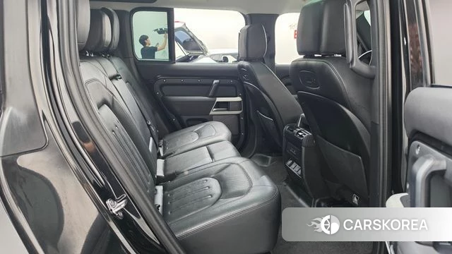Land Rover Defender (L663) 2021 Черный из Кореи, фото 2