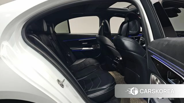 Mercedes-Benz E-Class W214 2024 Белый из Кореи, фото 2