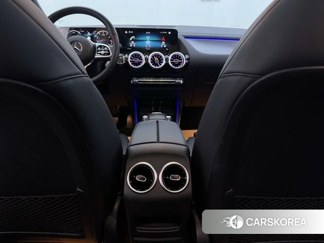 Mercedes-Benz GLA 2022 Белый из Китая, фото 2