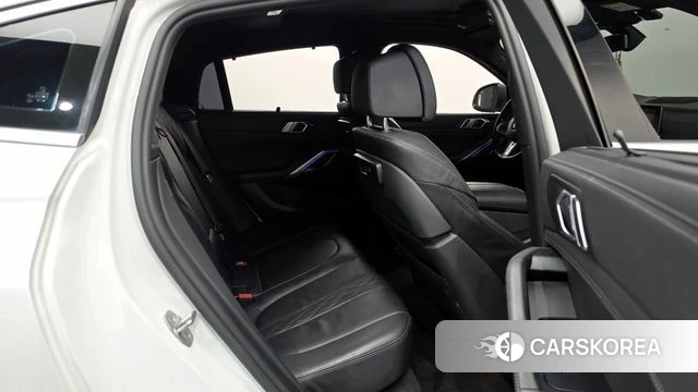 BMW X6 (G06) 2022 Белый из Кореи, фото 2