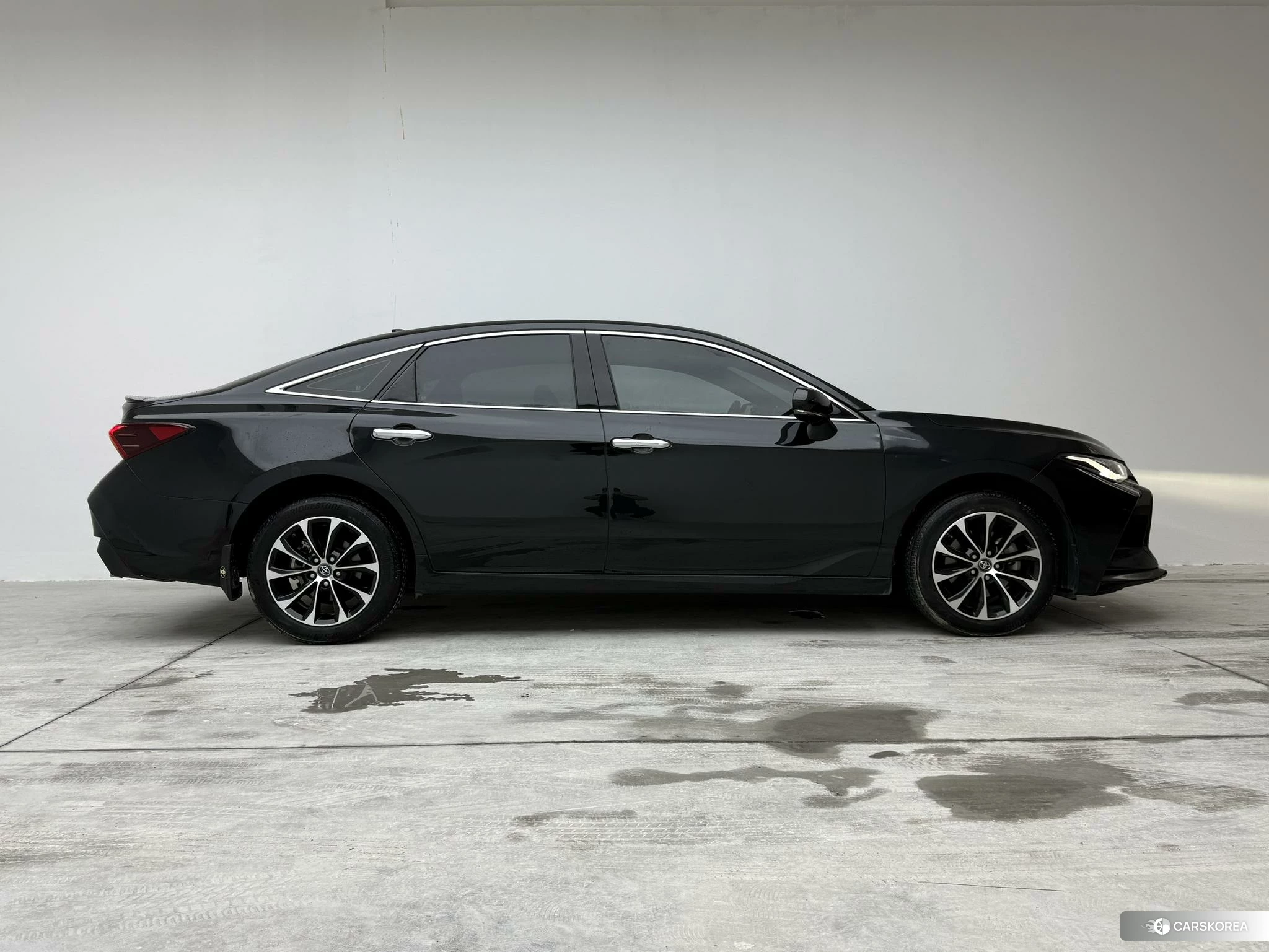 Toyota Avalon 2022 Черный из Китая, фото 2