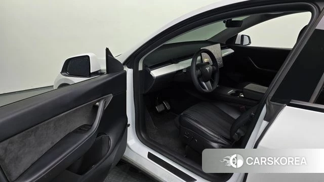 Tesla Model Y 2022 Белый из Кореи, фото 2