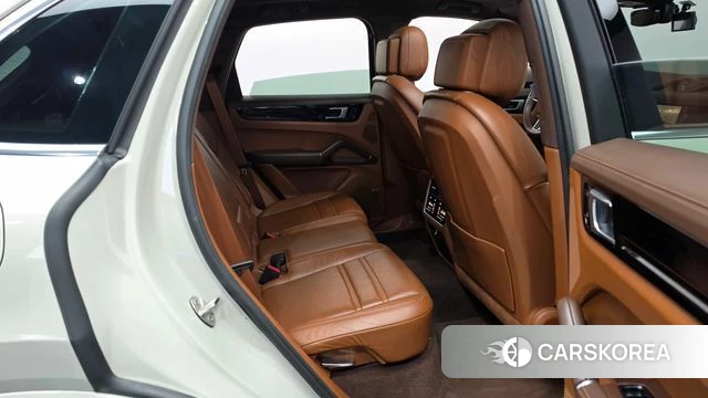 Porsche Cayenne (PO536) 2021 Жемчужный цвет из Кореи, фото 2