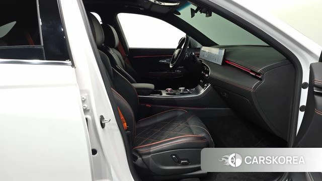 Genesis GV70 2025 Белый из Кореи, фото 2