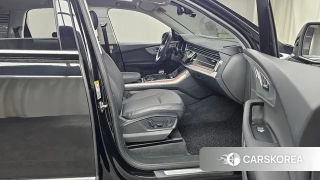 Audi Q7 (4M) 2022 Черный из Кореи, фото 2